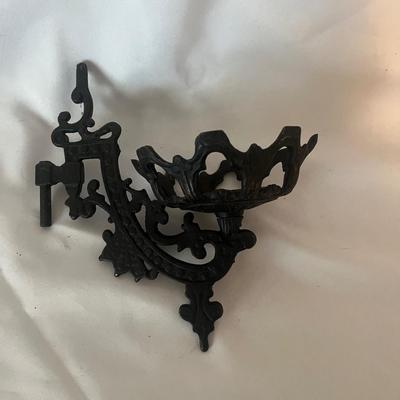Wrought Iron Wall Mounts for Oil Lamps (UC-MG)