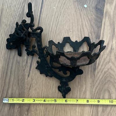Wrought Iron Wall Mounts for Oil Lamps (UC-MG)
