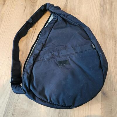 Assortment of Travel Bags, Totes and More (UB-DW)