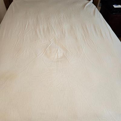 Full Size Bed Linens (UB-DW)