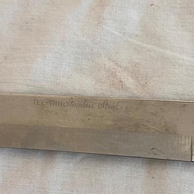 Set of Knives and Sharpening Stone (K-DZ)