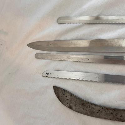 Set of Knives and Sharpening Stone (K-DZ)
