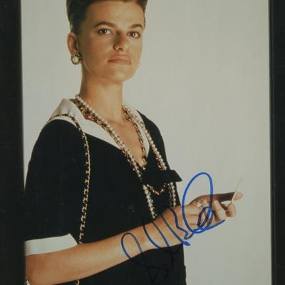 Sandra Bernhard signed photo