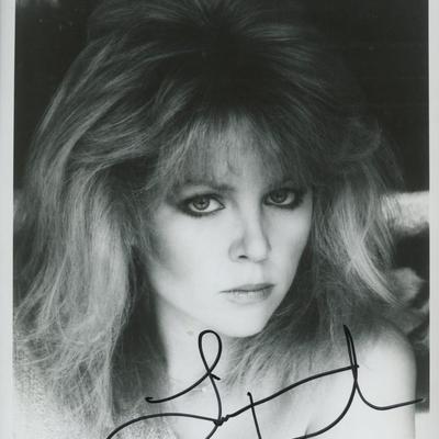 Lisa Hartman signed photo