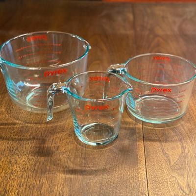Pyrex Measuring Lot