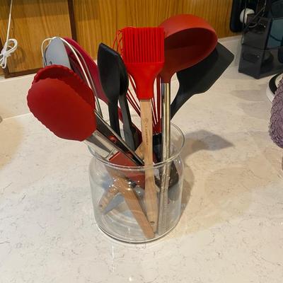 Red lot- Le Creuset, Williams Sonomaâ€¦
