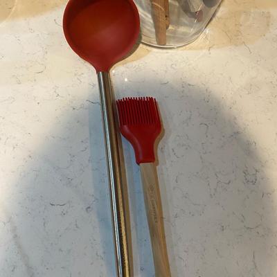 Red lot- Le Creuset, Williams Sonomaâ€¦