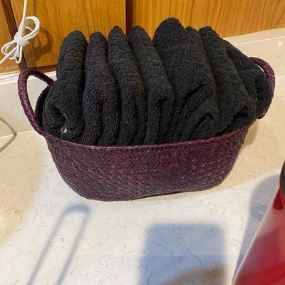 Kitchen Lot- mini trash, towel disp..