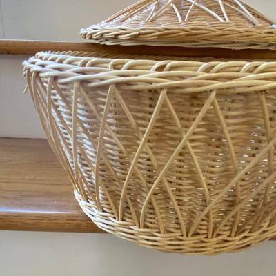 Round Wicker basket