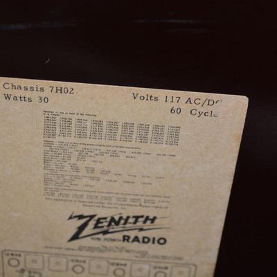 Vintage 1950's Zenith Tube Radio 7H02 Tested and Working
