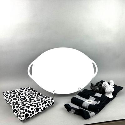 K023 Large Oval White Platter with BBQ Towels, Apron, Rooster Salt and Pepper
