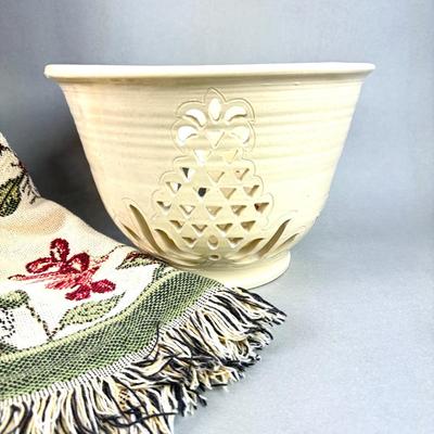G025 Large Williamsburg Throw with Pineapple Pottery Bowl by Hutchinson