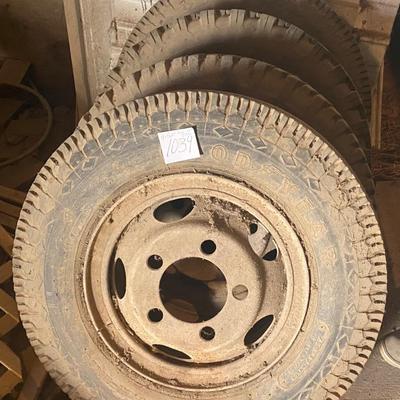 4-Split Rim 17â€ 5 Hole Tires on Rims