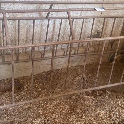 Farrowing Crate