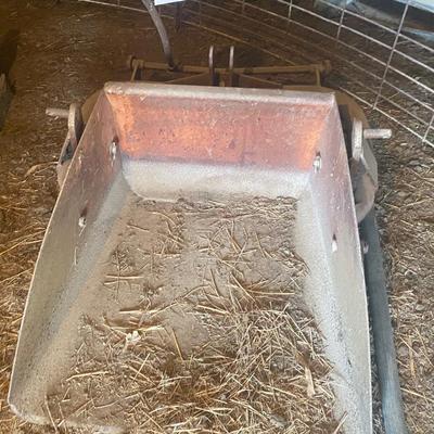 Tractor Dirt Scoop