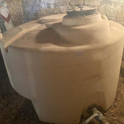 465 Gallon Water Tank