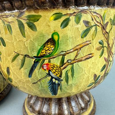 LR106 Painted Bird Motif Wooden Urn Decor