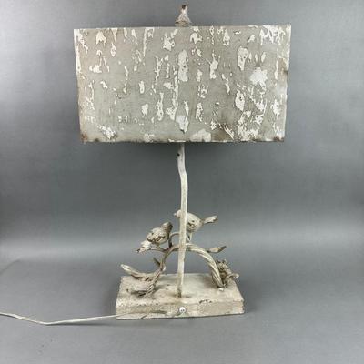 LR109 White Distressed Painted Metal Bird Lamp