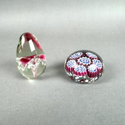 BB151 Set of 2 Glass Paperweights