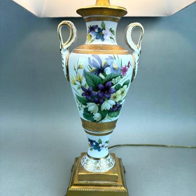 BB158 Beautiful Floral Porcelain FREDERICK COOPER Lamp