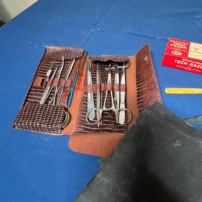 More vintage doctor's items