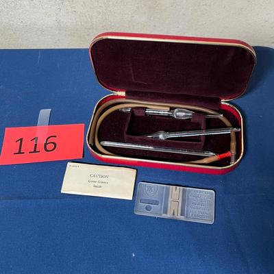 More Doctor's utensils