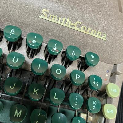 Smith Corona manual travel type writer