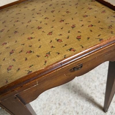 2 antique small tables