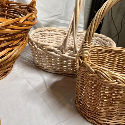 Lot of baskets