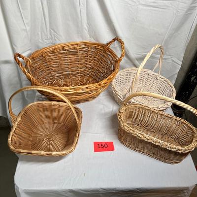 Lot of baskets