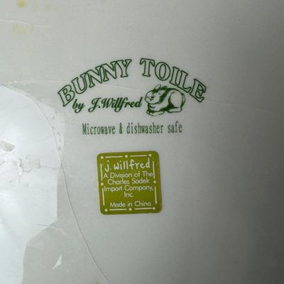BB225 Large Bunny Toile Platter