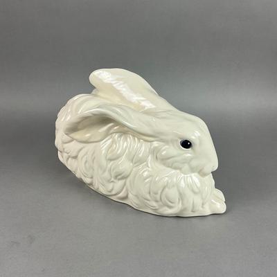 BB224 Large Ceramic White Glazed Bunny