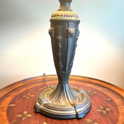 U040 Vintage Art Deco Style Metal Urn Shaped Lamp with Matching Finial
