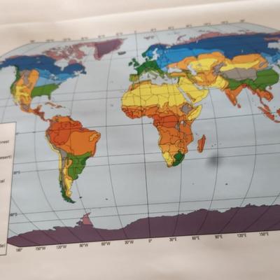 Retracrable World map