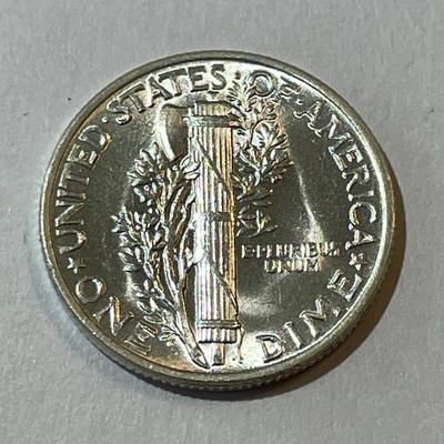1945-P Choice BU Condition Mercury Head Silver Dime as Pictured.