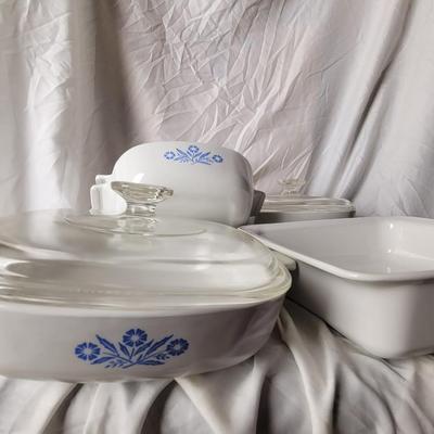 LOT OF CORNING WARE AND LIDS