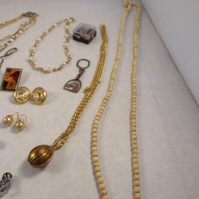 Collection of Fashion Jewelry- Necklaces, Earrings, Bracelets (#23)