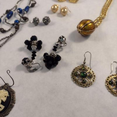 Collection of Fashion Jewelry- Necklaces, Earrings, Bracelets (#23)