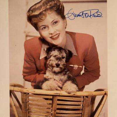 Joan Fontaine signed portrait photo 