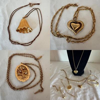 14K Gold Necklaces Including a Diamond & Bracelets (P-RG)