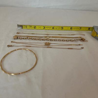 14K Gold Necklaces Including a Diamond & Bracelets (P-RG)