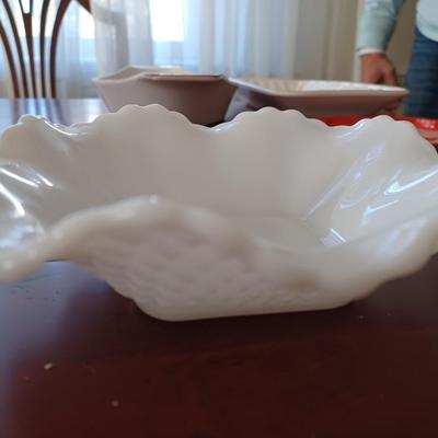 2 milk glass dishes