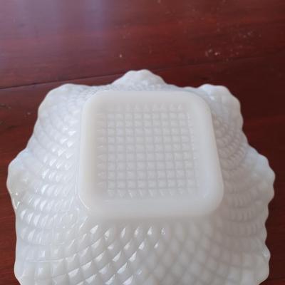 2 milk glass dishes