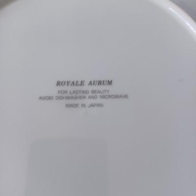 4 Royale Aurum gold rimmed plates