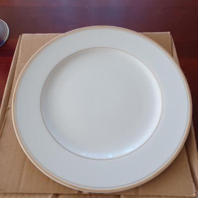 4 Royale Aurum gold rimmed plates