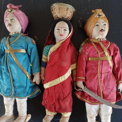 3 dolls
