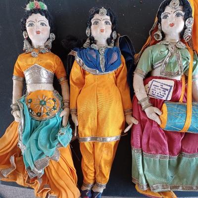 3 orange lady