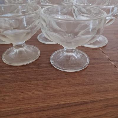 8 sundae glasses