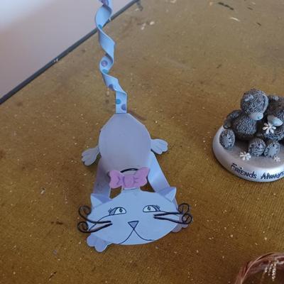 4 pc cat lot
