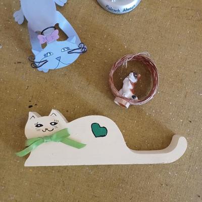 4 pc cat lot